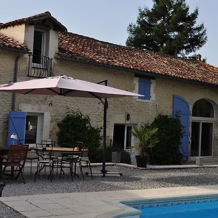 Chambres D'Hotes La Grange Au Bois Champagne-et-Fontaine Экстерьер фото