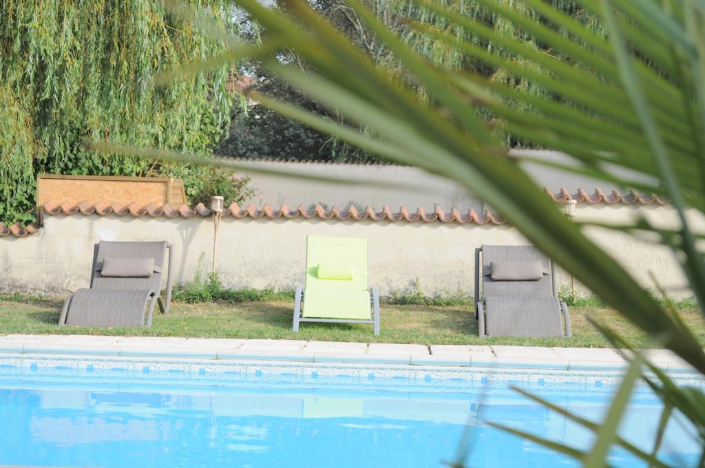 Chambres D'Hotes La Grange Au Bois Champagne-et-Fontaine Номер фото