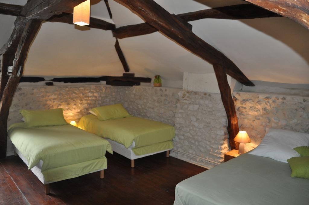 Chambres D'Hotes La Grange Au Bois Champagne-et-Fontaine Номер фото