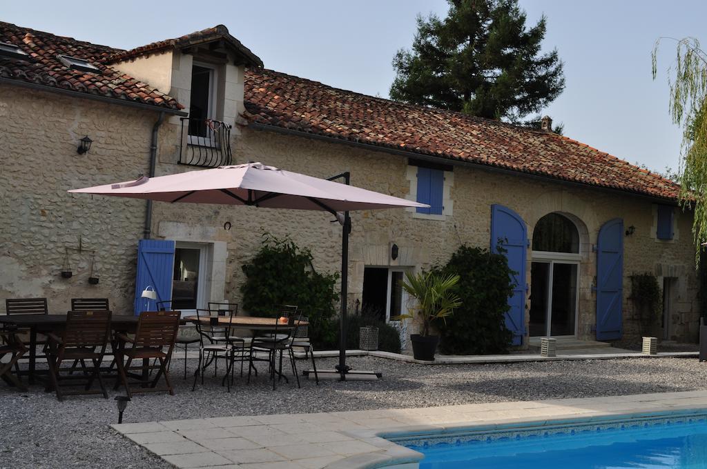 Chambres D'Hotes La Grange Au Bois Champagne-et-Fontaine Экстерьер фото