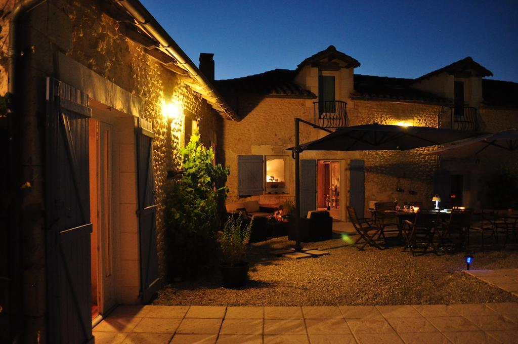 Chambres D'Hotes La Grange Au Bois Champagne-et-Fontaine Экстерьер фото