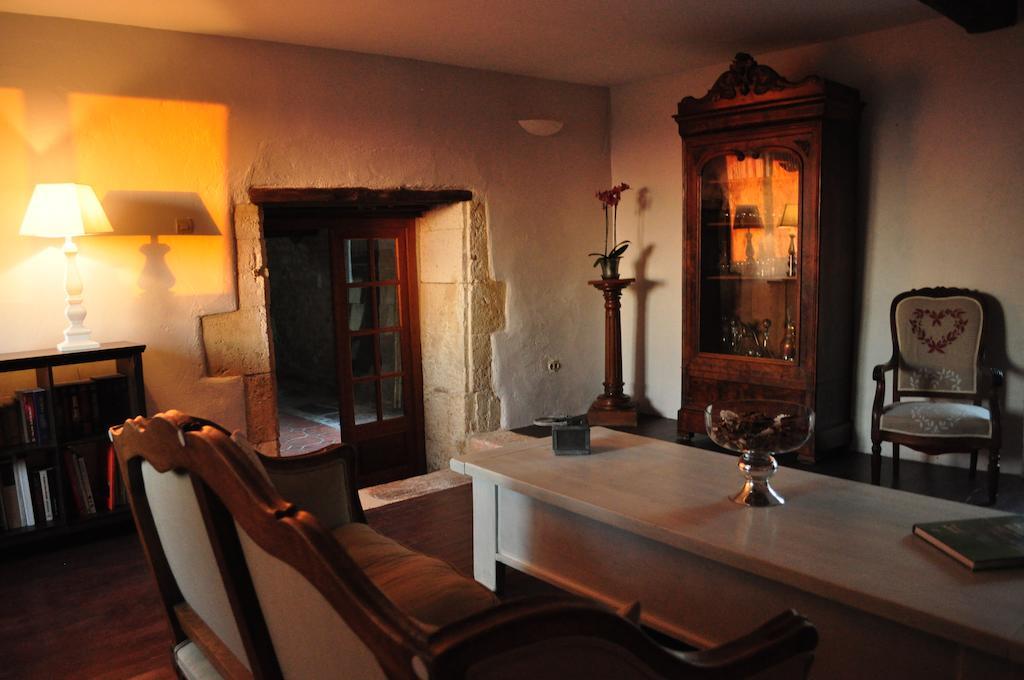 Chambres D'Hotes La Grange Au Bois Champagne-et-Fontaine Экстерьер фото
